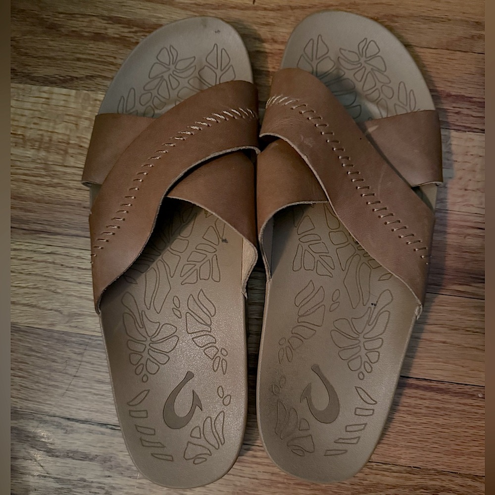 OluKai Sandals size 9